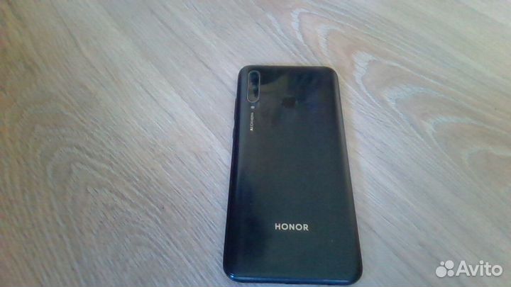 Honor 10i