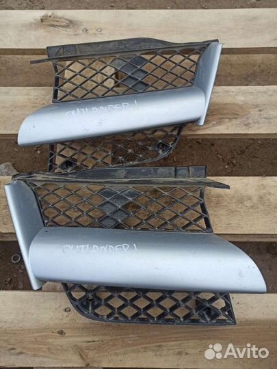 Решетка радиатора Митсубиси Аутлендер 1