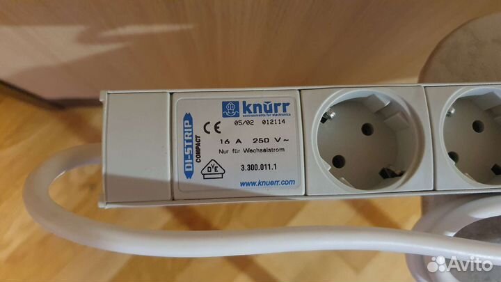 Блок розеток knurr DI-strip compact