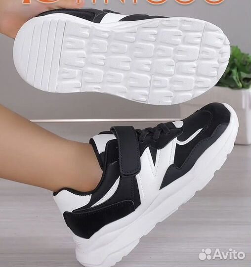 Кроссовки детские