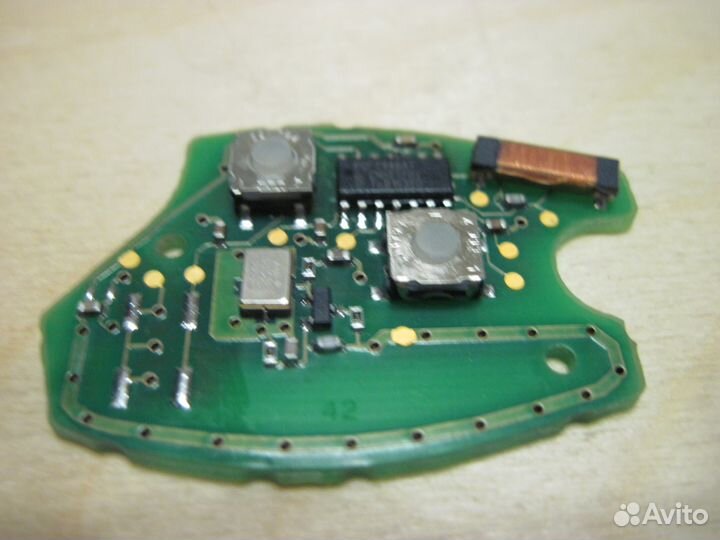 LADA Largus чип ключ 2 кнопки