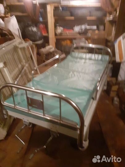 Медицинская кровать для лежачих больных