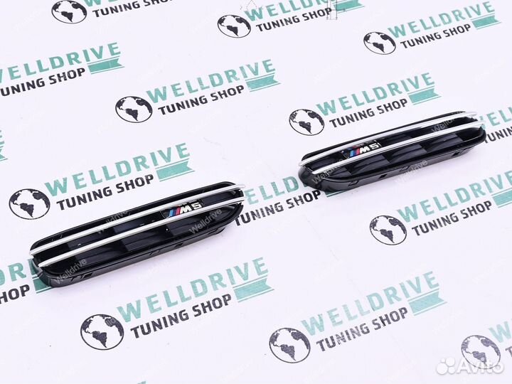 Жабры на крылья BMW M5 E60 E61 черные