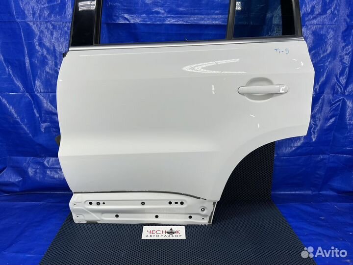 Дверь задняя левая Tiguan Тигуан цвет белый