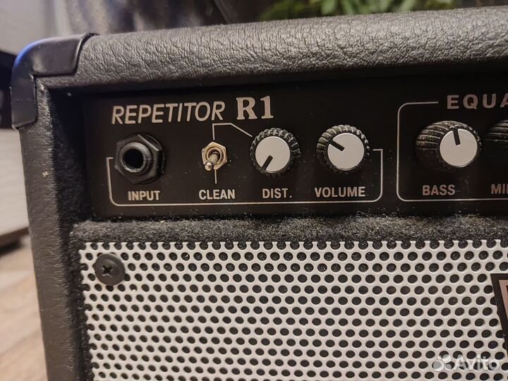 Гитарный комбоусилитель yerasov repetitor R1-10W