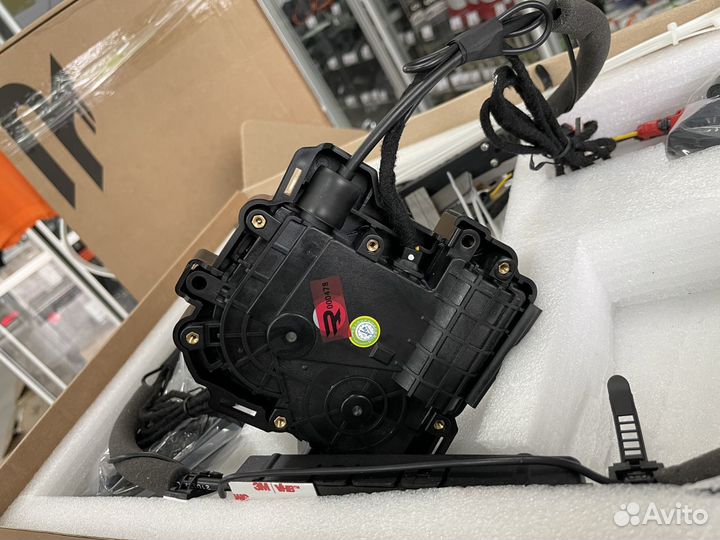 Доводчики дверей для Suzuki комплект