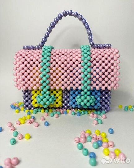 Cумка из бусин ручной работы