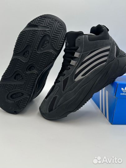 Кроссовки adidas зимние