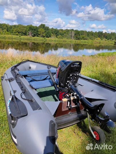 Лодка с мотором