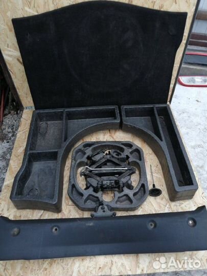 Обшивка багажника Ford Focus CB4 2008