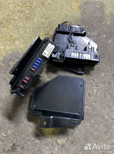 Блок предохранителей Камри 40