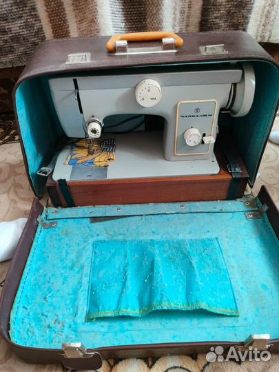 Швейная машина Чайка 132м