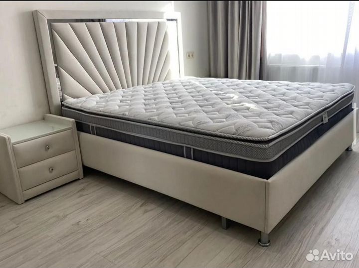 Кровать двухспальная