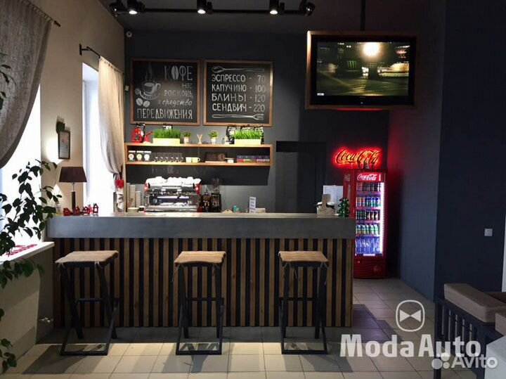 Повар в кафе