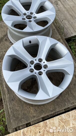 Оригинальные литые диски на BMW X6 задние