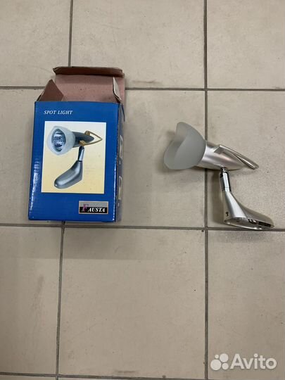 Настенный светильник бра