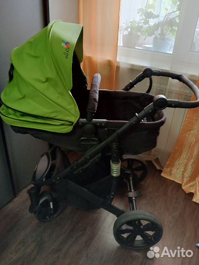 Продам детскую коляску