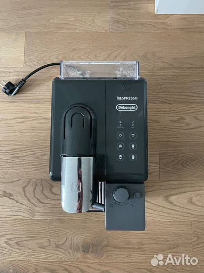 Кофемашина Delonghi Nespresso