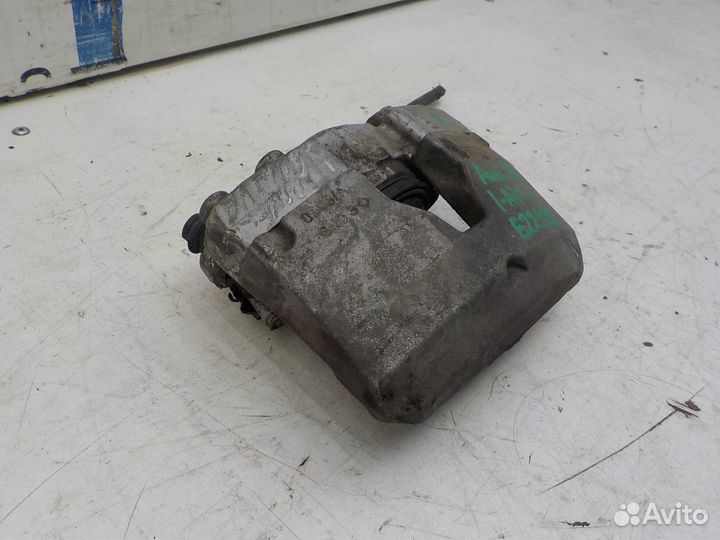 Суппорт передний правый Audi A6/RS6/S6