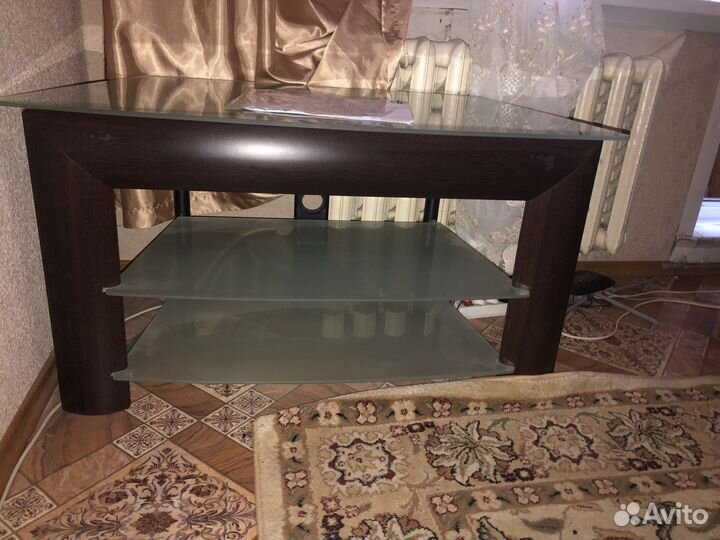 Под тв стол