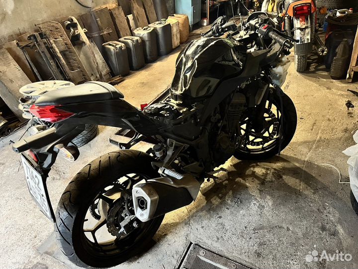 Kawasaki ex300b