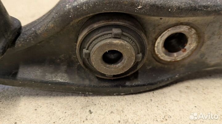 Передний левый нижний рычаг Mazda 6gh