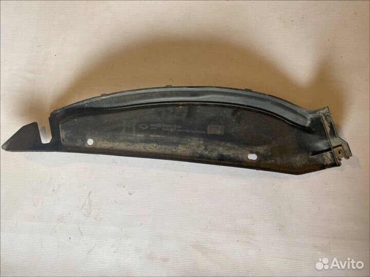 Пыльник заднего бампера правый