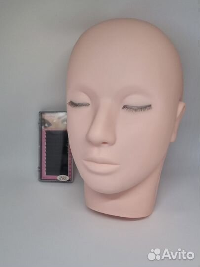 Манекен для наращивания ресниц с ресницами
