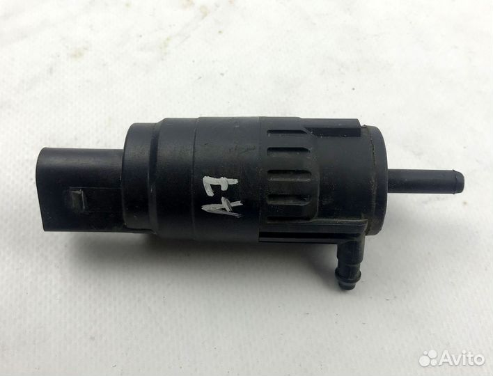 Моторчик бачка омывателя лоб стекла Шкода Октавия