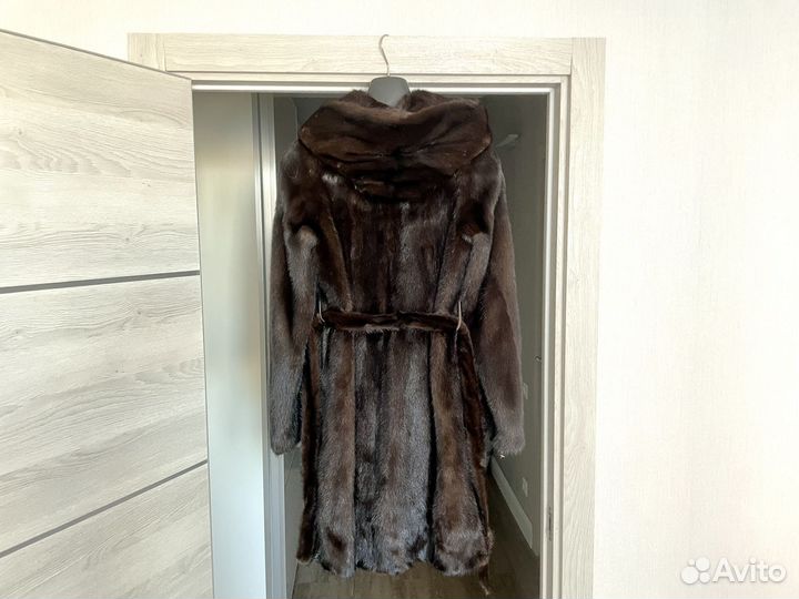 Шуба норковая с капюшоном 42