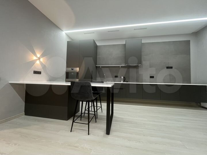 2-к. квартира, 65 м², 4/17 эт.