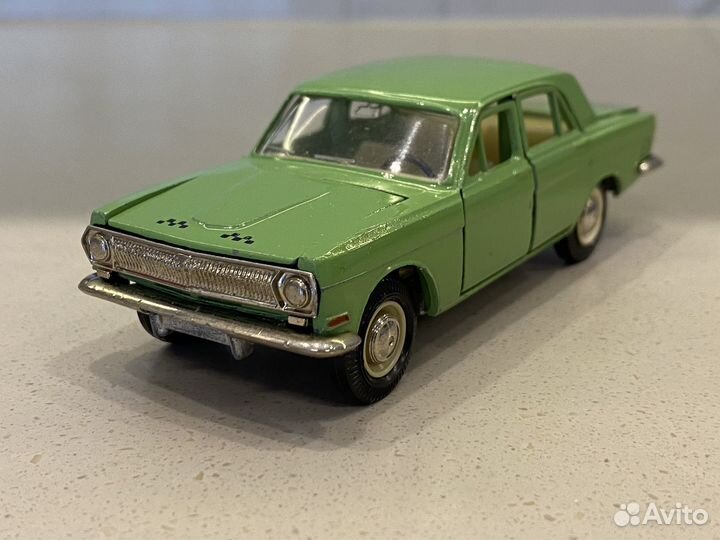 Модель автомобиля волга газ 24 а14 СССР номерной
