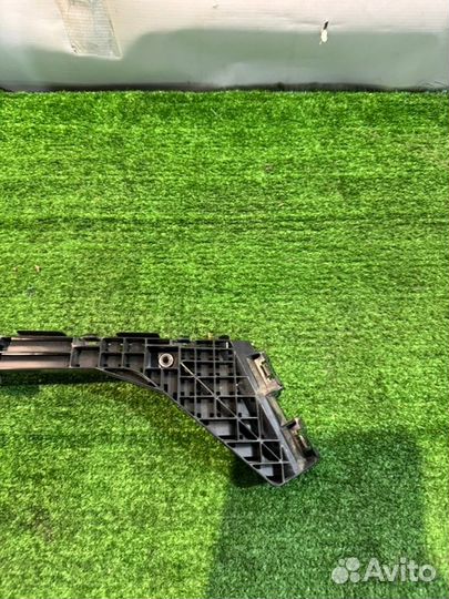 Крепление бампера заднее левое Honda Cr-V RW2 L15B