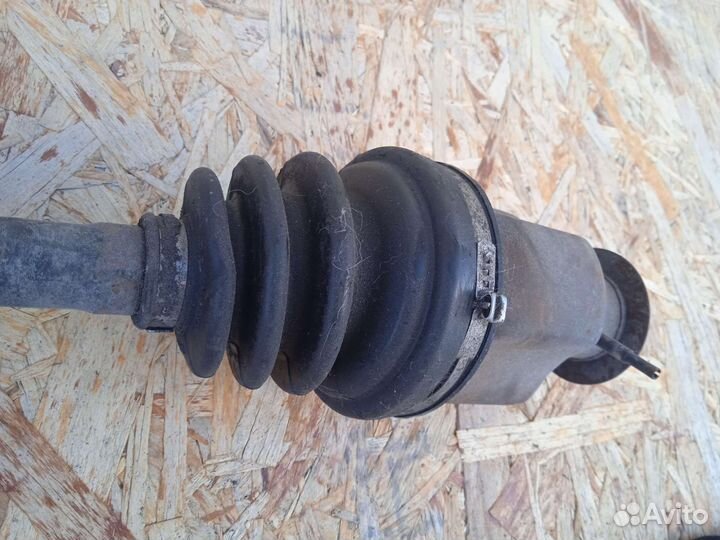 Привод левый-правый Mitsubishi Space Star