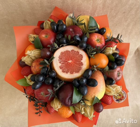 Съедобные букеты из клубники фруктов мужские