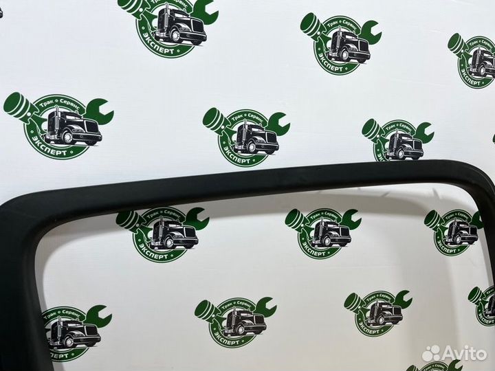 Накладка рамки двери Mercedes Actros