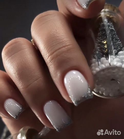 Маникюр / Модель на маникюр