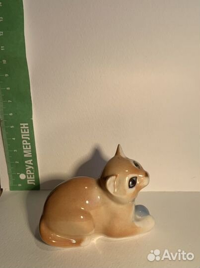 Статуэтка фарфор «Котенок с клубком» СССР