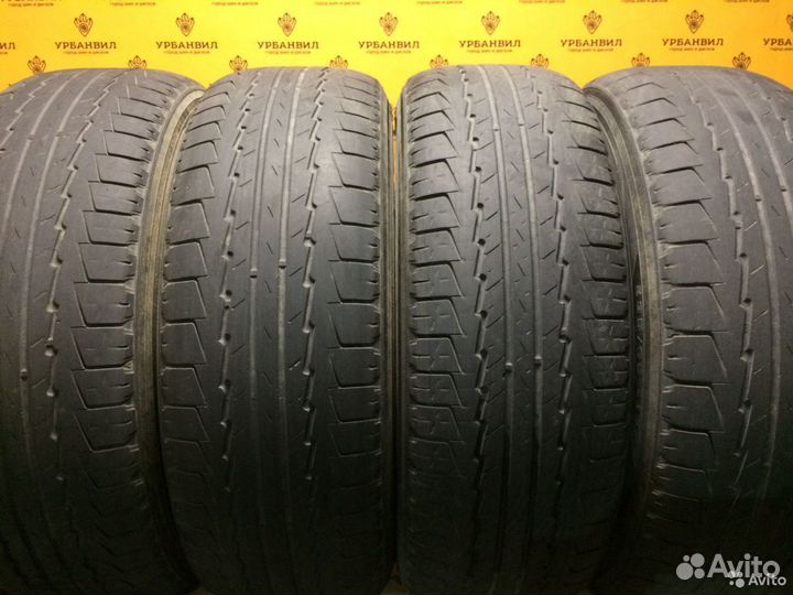 Kumho Road Venture ST KL11 235/65 R17