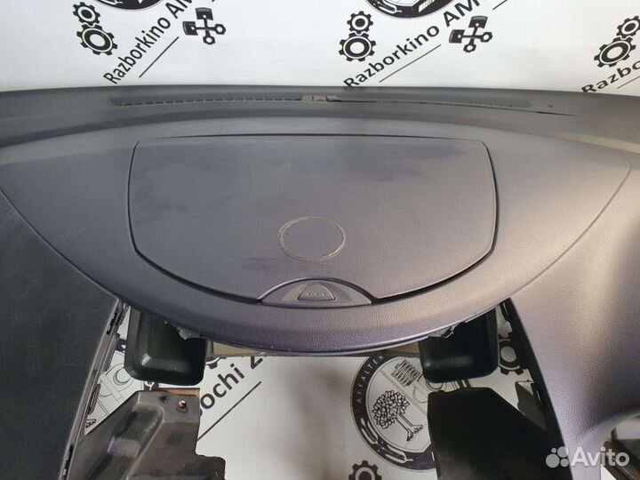 Торпедо (панель) для Mitsubishi Grandis