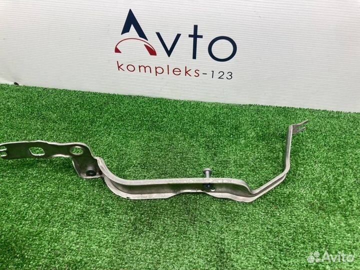 Кронштейн крыла передний левый Audi A6 С7