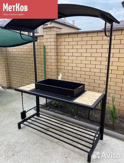 Мангал с крышей лофт