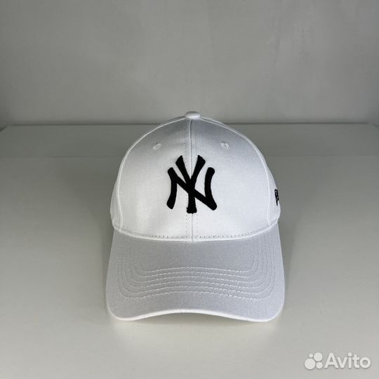 Кепка New Era белая