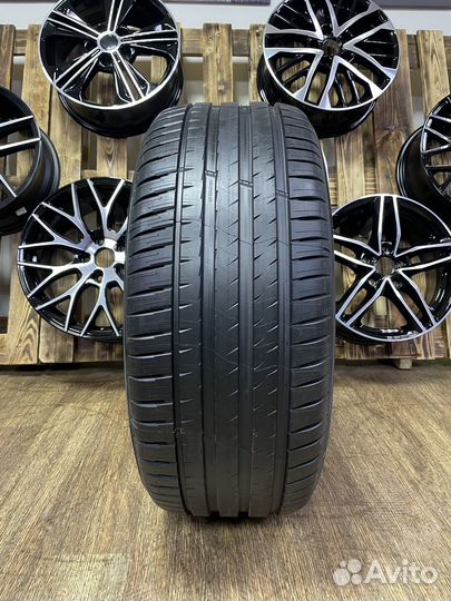Michelin Pilot Sport 4 SUV 275/40 R21 и 315/35 R21 107Y