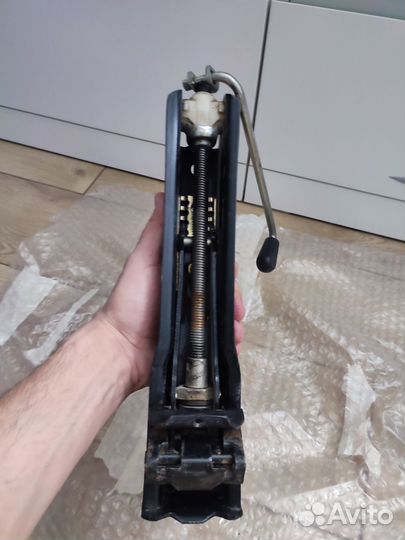 Домкрат на vw passat cc, b6, b7