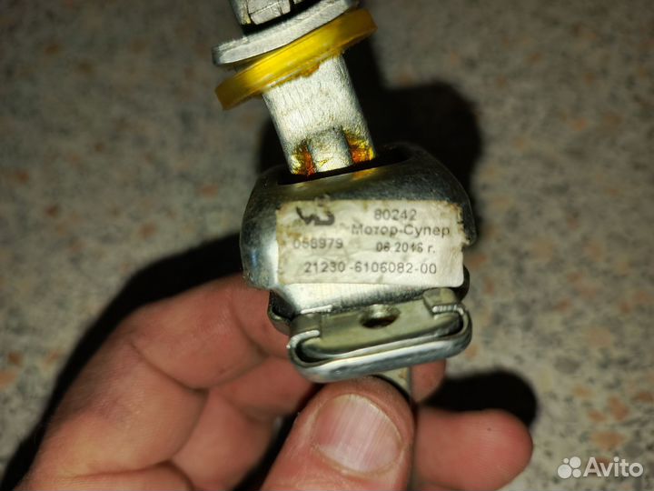 Ограничитель двери нива шевроле