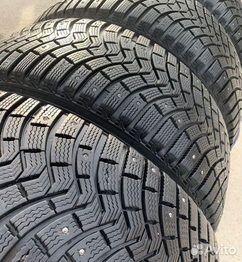 Michelin Latitude X-Ice XI2 235/45 R18