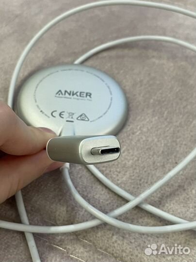 Беспроводная зарядка для iPhone