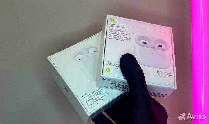 AirPods 2 / 3 (новые, ростест, бонус чехол)