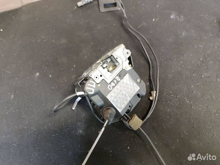 Замок двери передней правой Mercedes-Benz C219